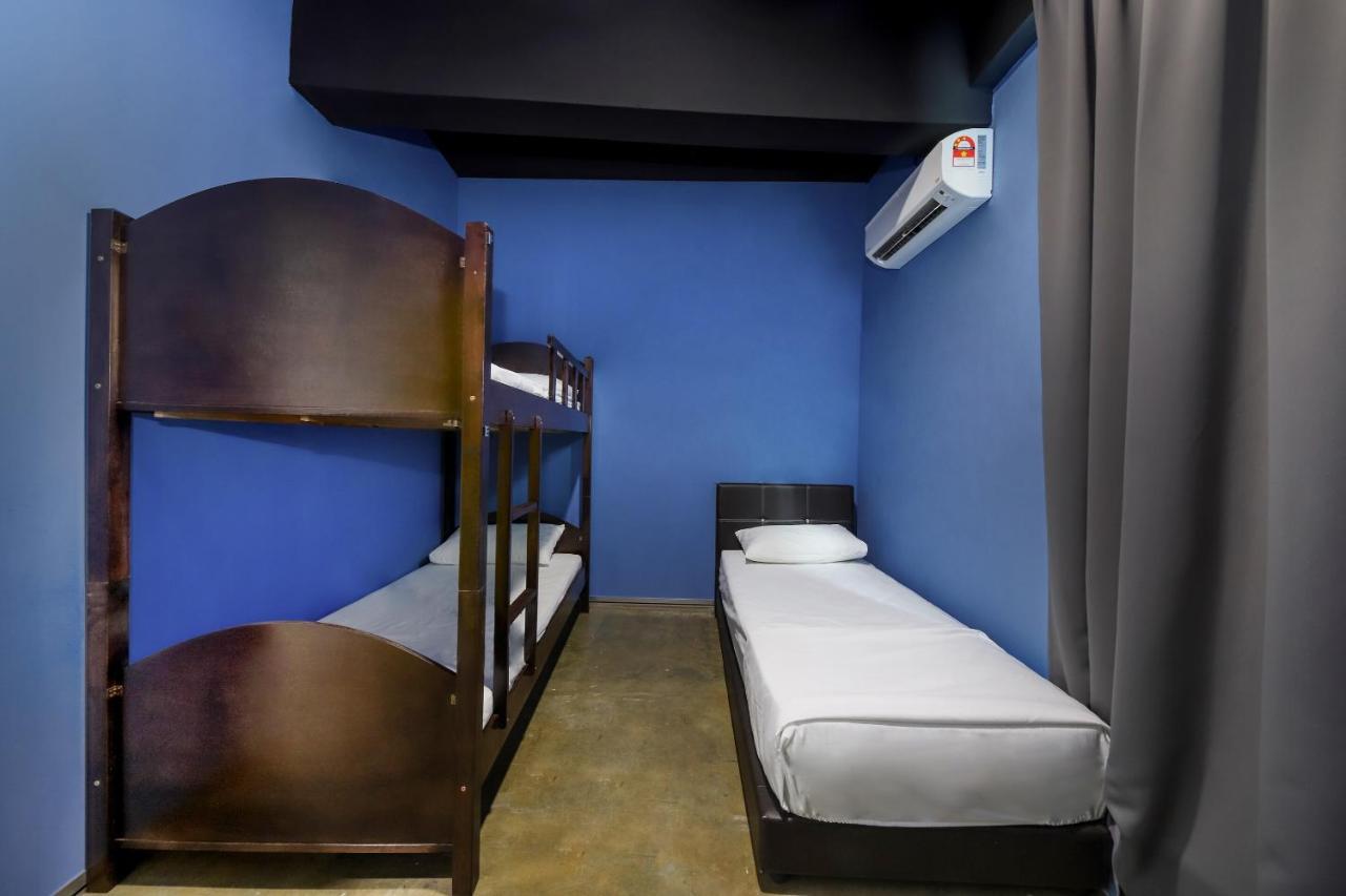 Spot On 89956 The Blue Hotel