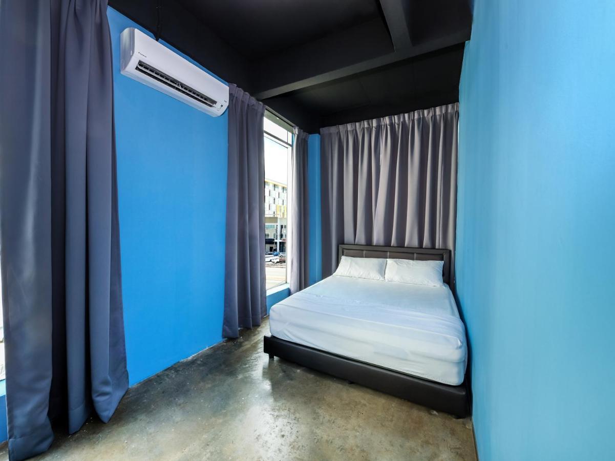 Spot On 89956 The Blue Hotel Malacca